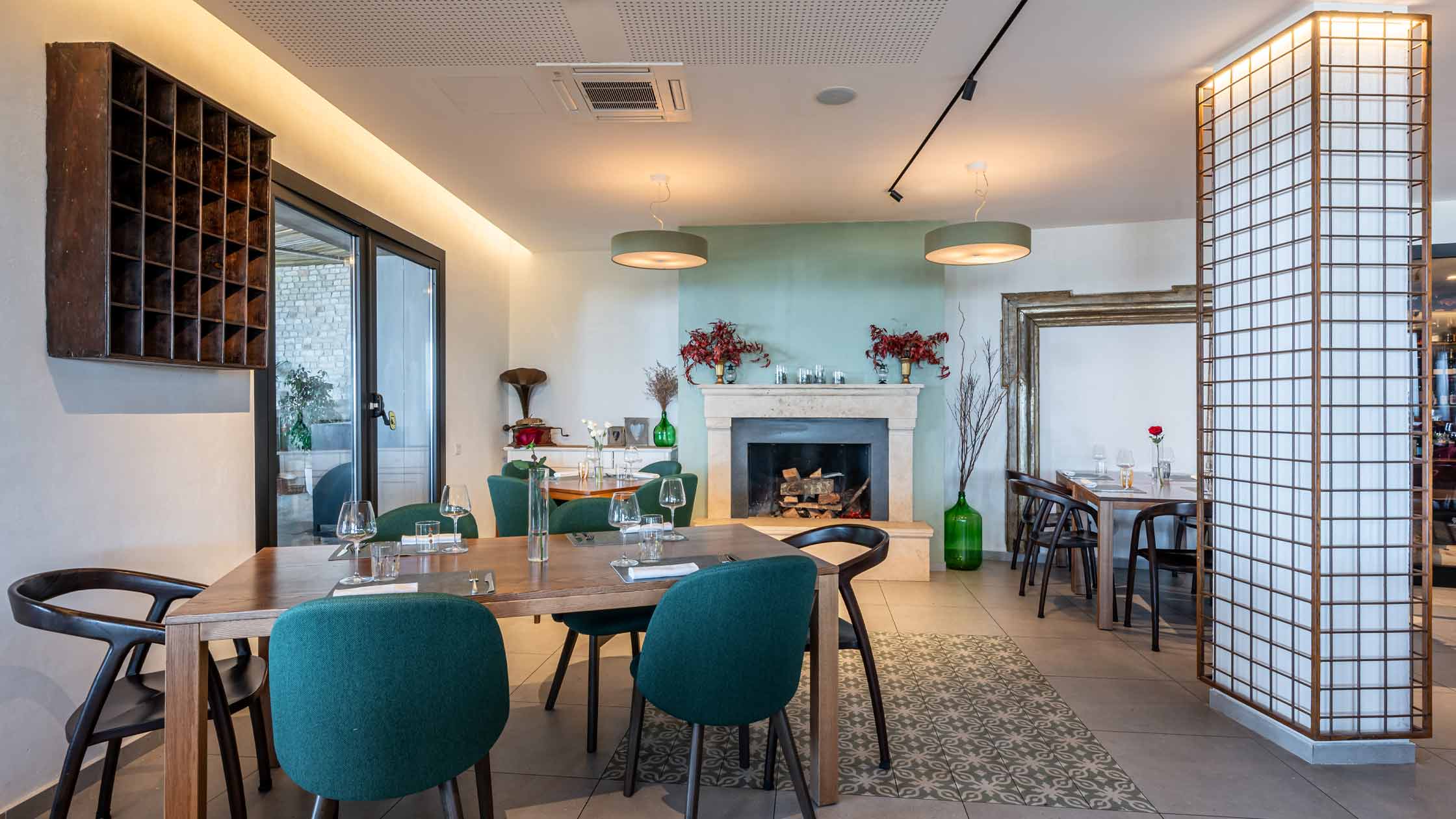 Chi siamo esperia osteria sala interna camino