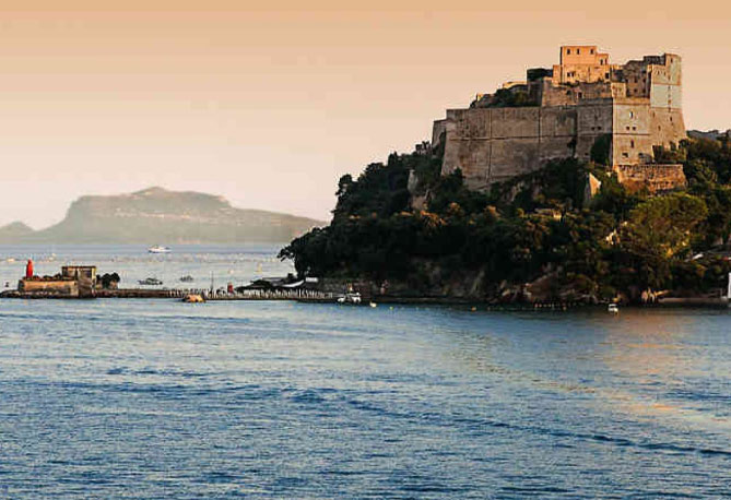Chi siamo esperia castellodibaia